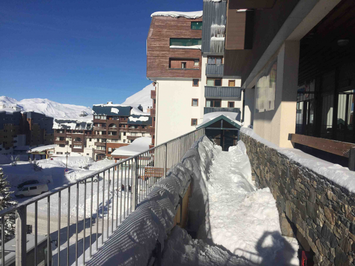Accès galerie par la passerelle - Altineige Val Thorens